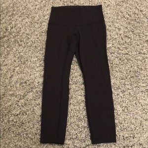 Black Lululemon Wunder Under Leggings